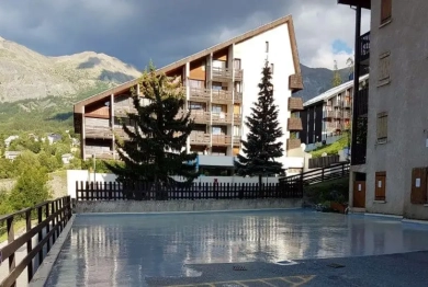 Parking sur garages - station de ski